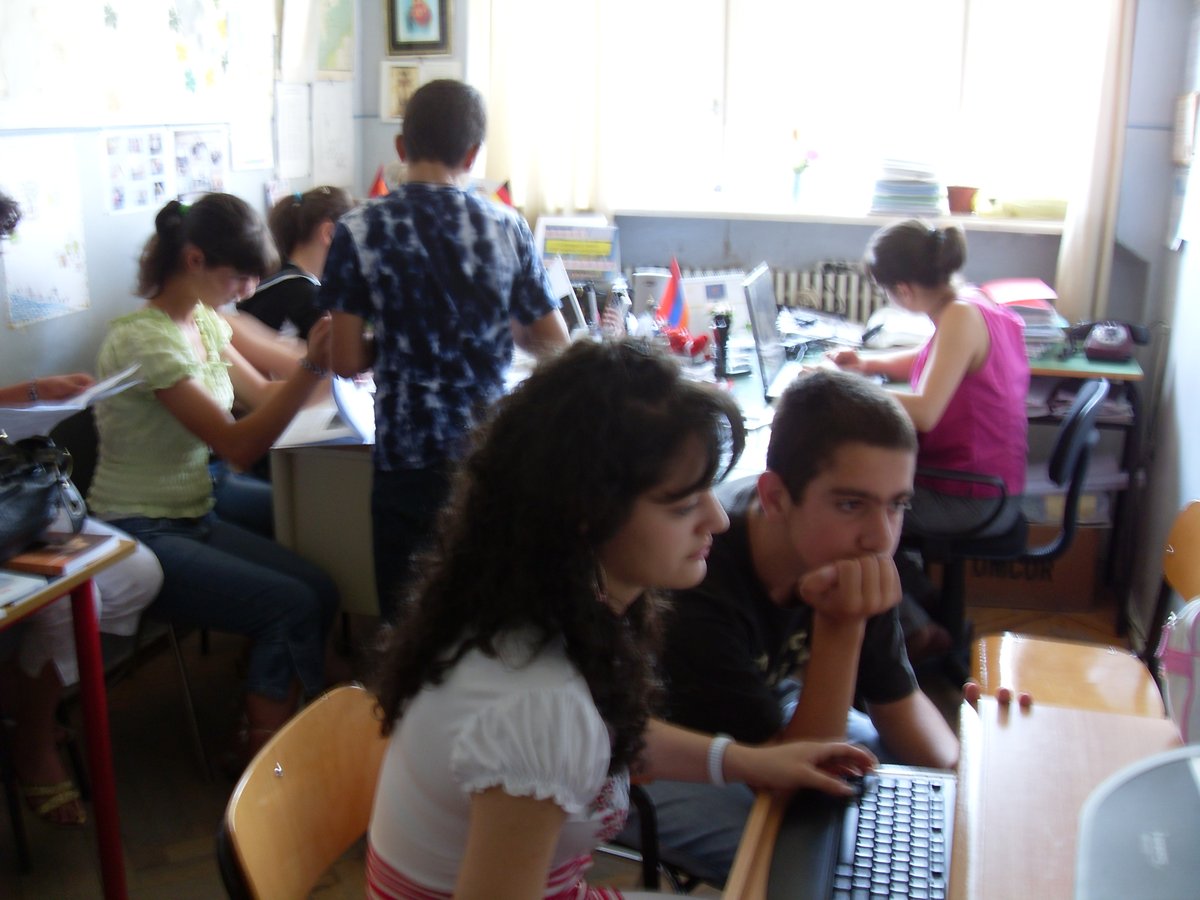 Reviews, Ratings & Community Reception Reflect Real-World Feedback